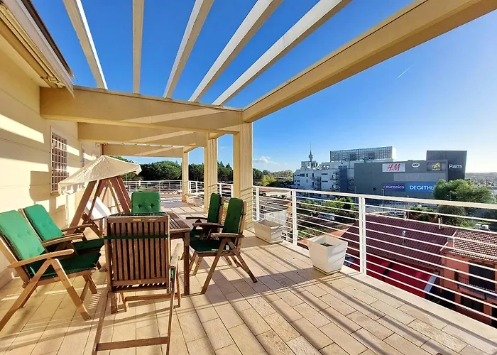 Chic Penthouse On Two Floors 아파트