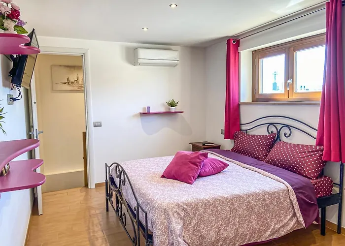 Chic Penthouse On Two Floors 아파트 로마